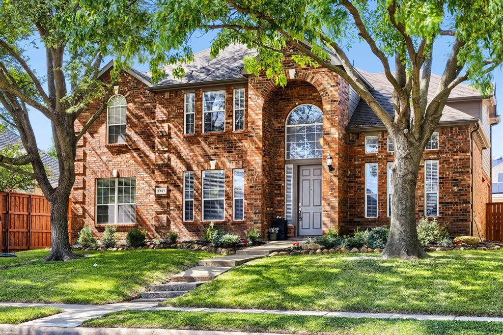 8121 Fountain Springs Drive, Plano, TX 75025 8121 Fountain Springs Drive, Plano, TX 75025