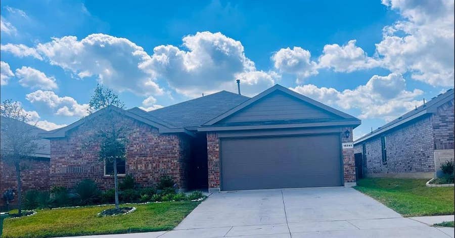 Property photo for 16541 Milwaukee Street, Justin, TX
