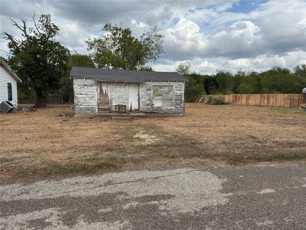 415 E 20th Street, Waco, TX 76705 Shed