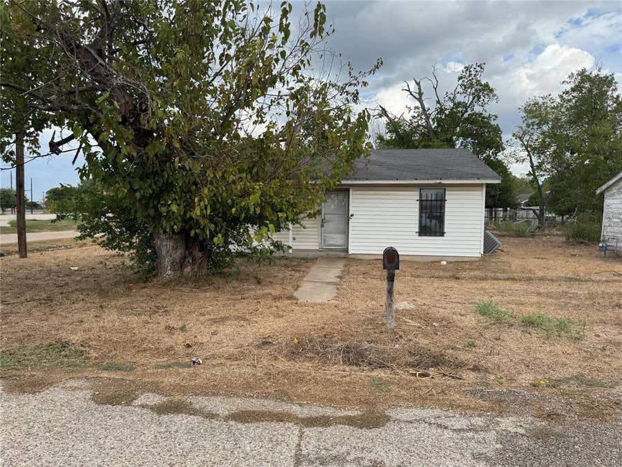Property photo for 415 E 20th Street, Waco, TX
