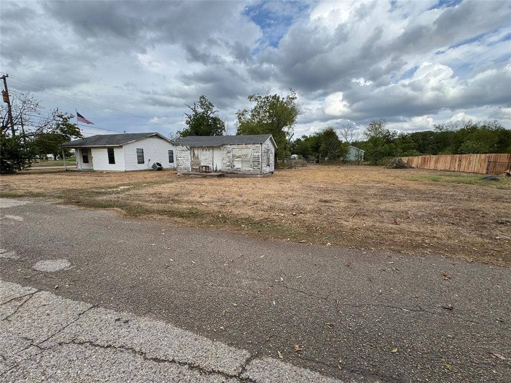 415 E 20th Street, Waco, TX 76705 Additional content