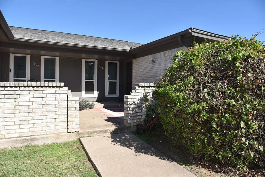 Property photo for 1001 Roky Court, Fort Worth, TX