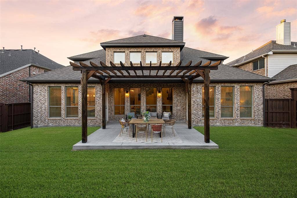15653 Crown Cove Lane, Frisco, TX 75035 15653 Crown Cove Lane, Frisco, TX 75035