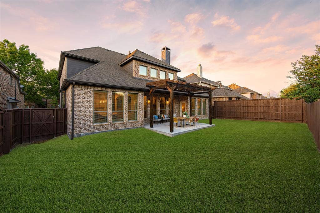 15653 Crown Cove Lane, Frisco, TX 75035 15653 Crown Cove Lane, Frisco, TX 75035