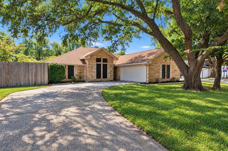 Property photo for 1107 Bayshore Drive, Rockwall, TX