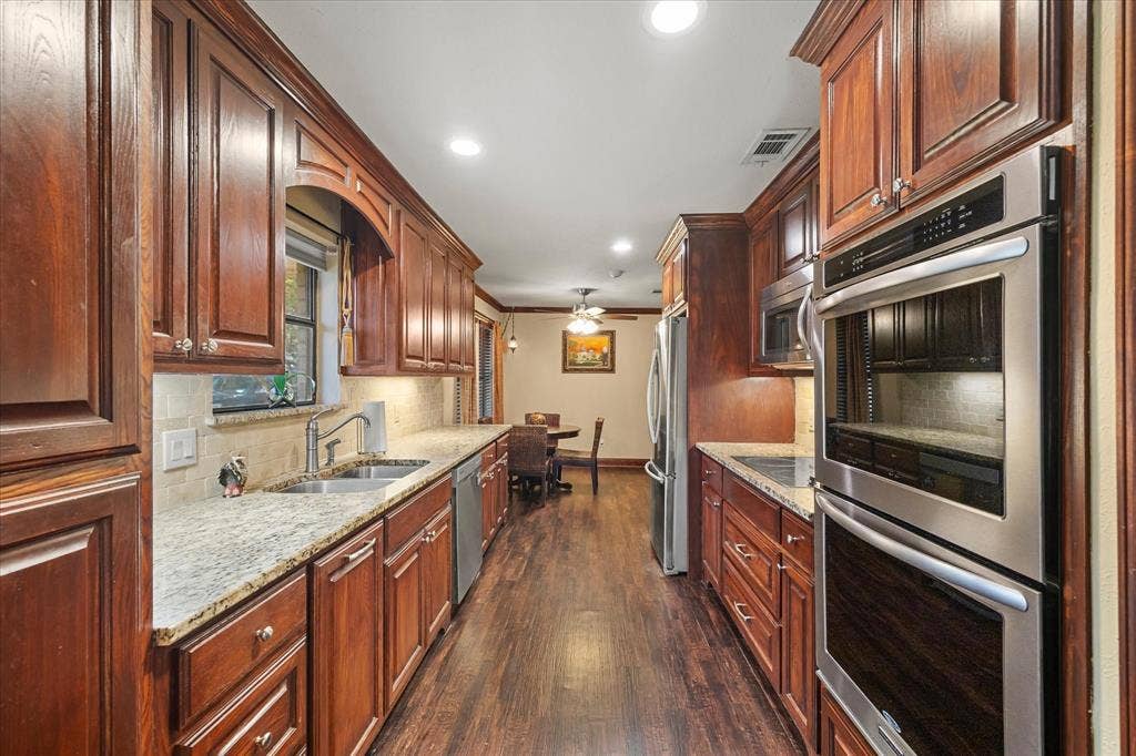 1107 Bayshore Drive, Rockwall, TX 75087