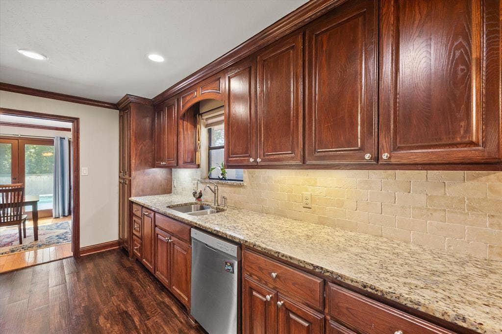 1107 Bayshore Drive, Rockwall, TX 75087