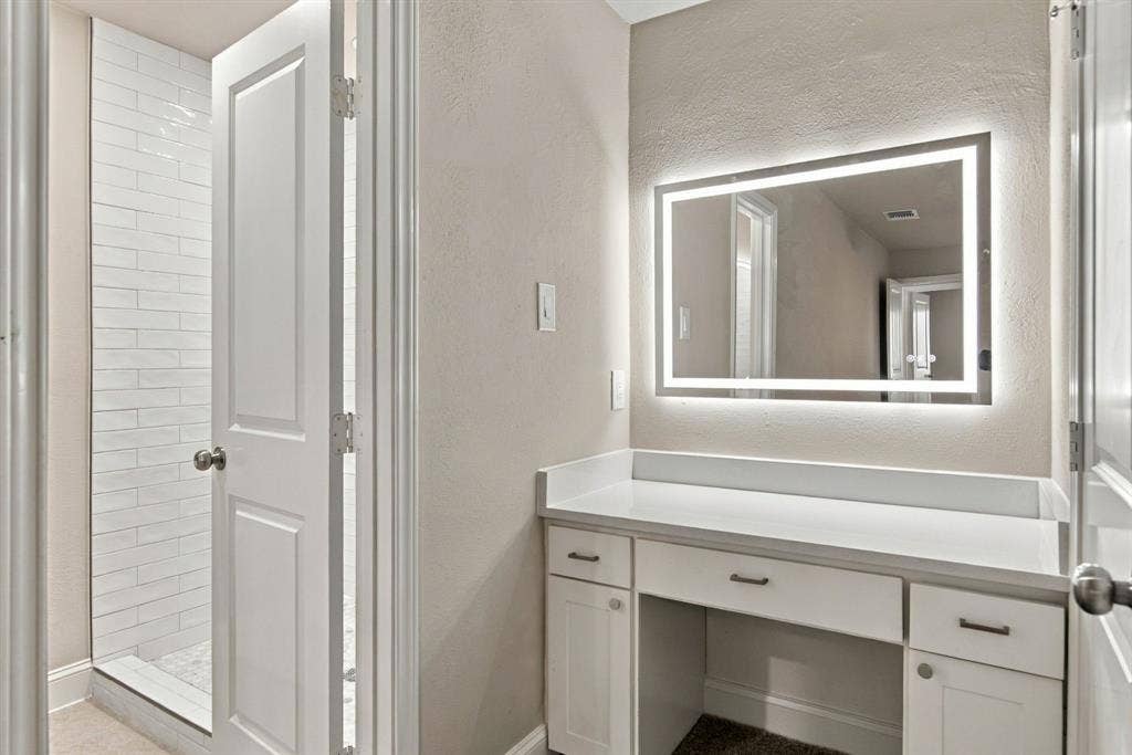7025 Lincolnshire Lane, North Richland Hills, TX 76182 7025 Lincolnshire Lane, North Richland Hills, TX 76182