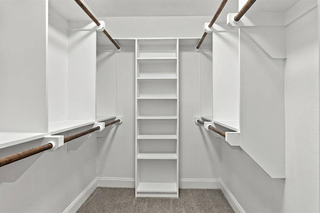 7025 Lincolnshire Lane, North Richland Hills, TX 76182 Primary Closet