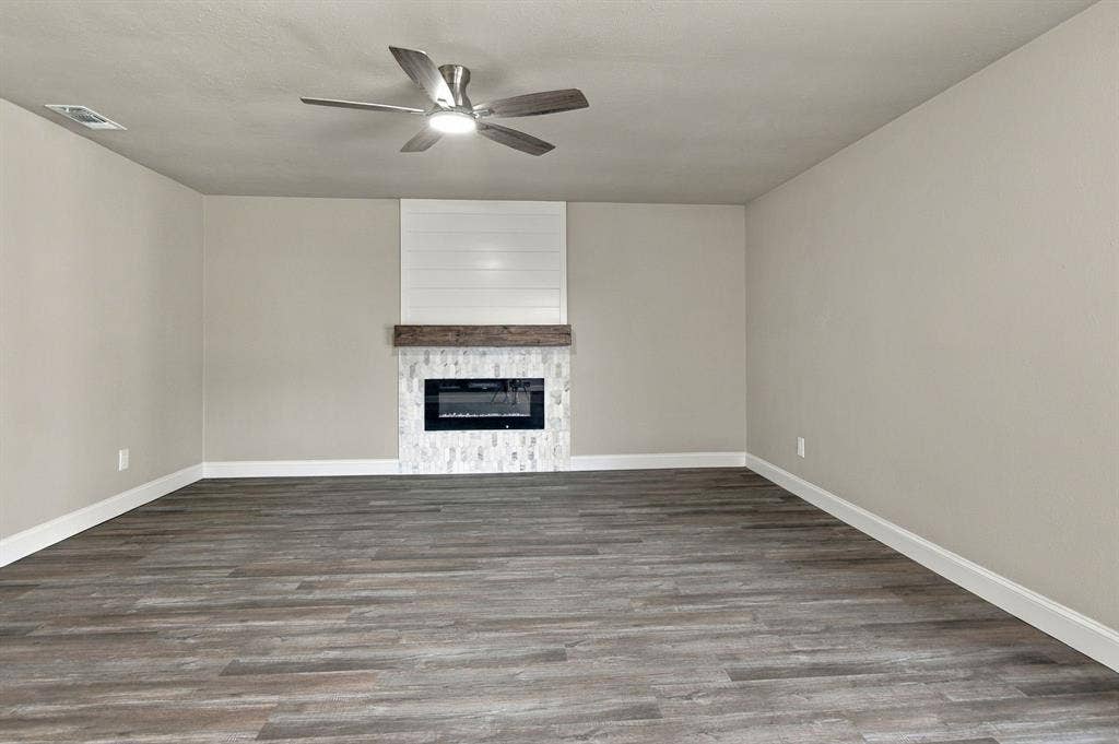 7025 Lincolnshire Lane, North Richland Hills, TX 76182 7025 Lincolnshire Lane, North Richland Hills, TX 76182