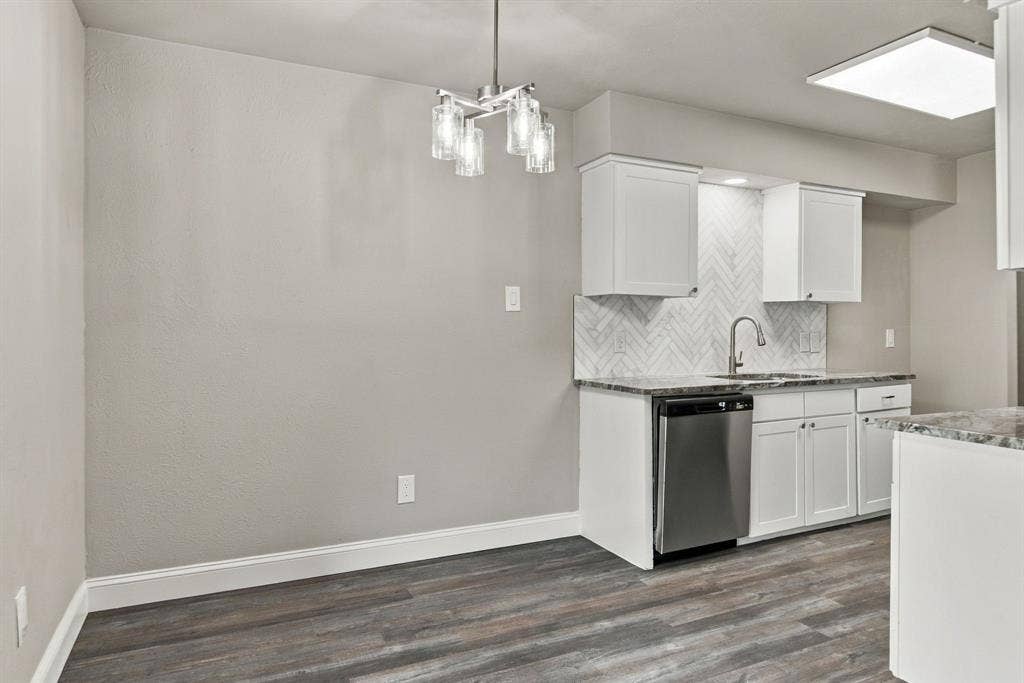 7025 Lincolnshire Lane, North Richland Hills, TX 76182 7025 Lincolnshire Lane, North Richland Hills, TX 76182