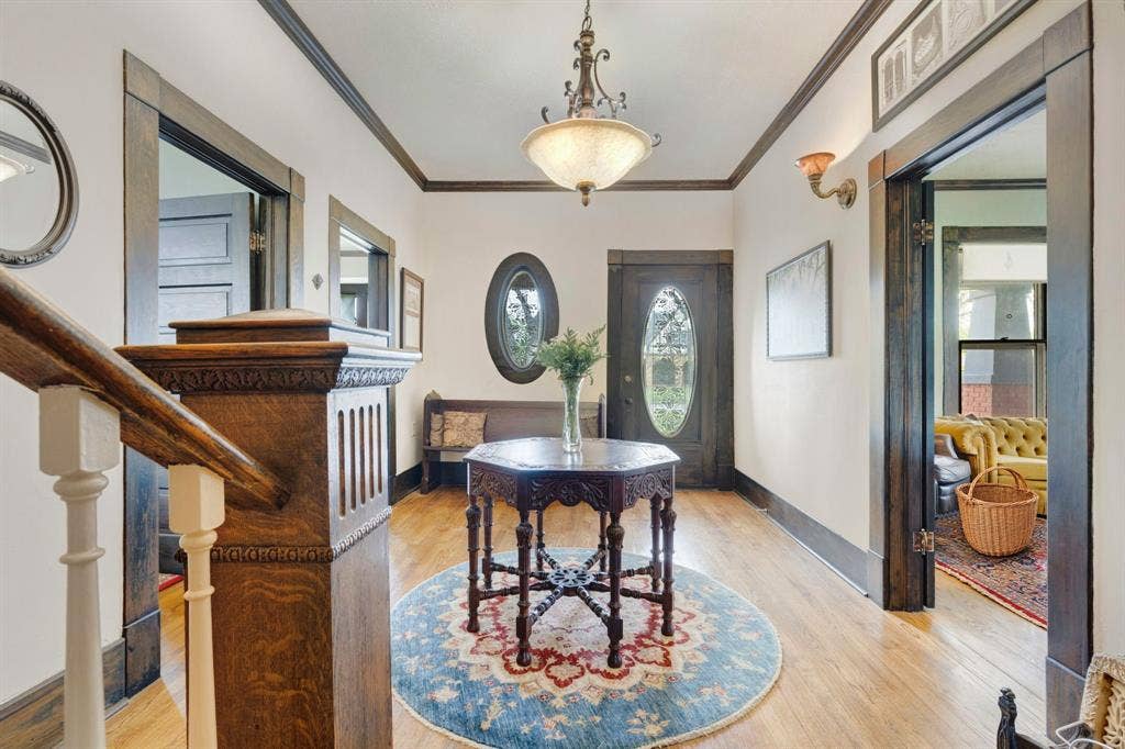 1102 S College Street, Brady, TX 76825