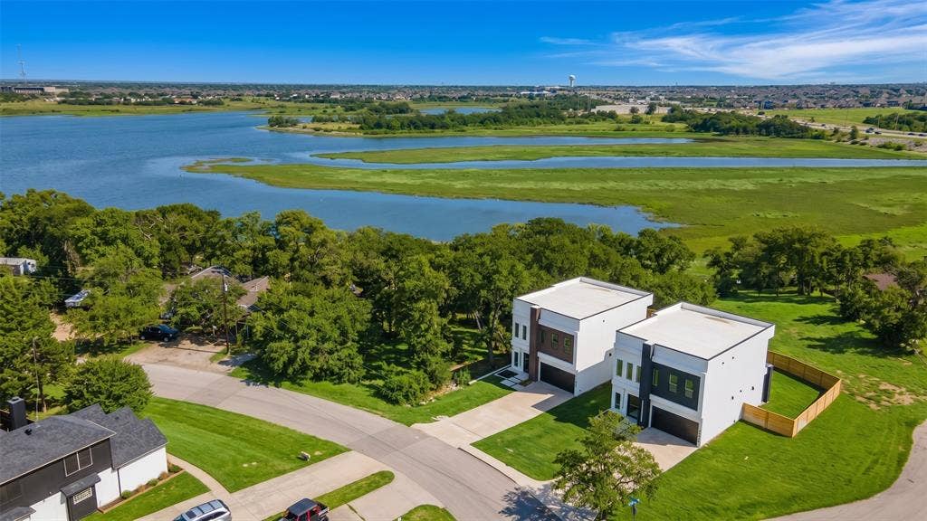 4581 N Shore Drive, The Colony, TX 75056