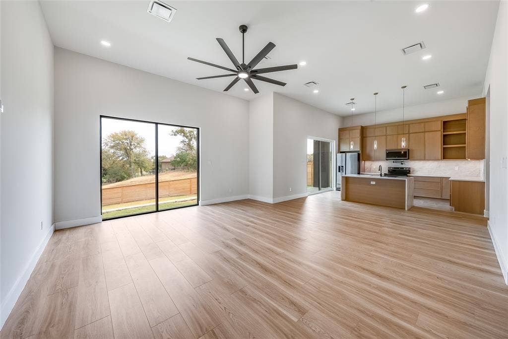 4581 N Shore Drive, The Colony, TX 75056