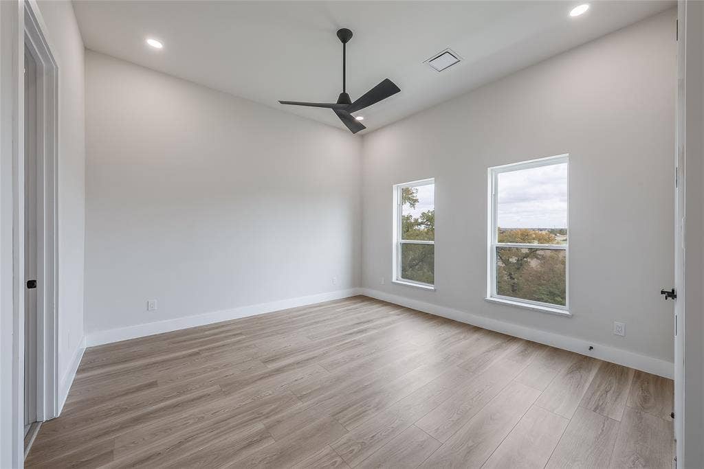 4581 N Shore Drive, The Colony, TX 75056