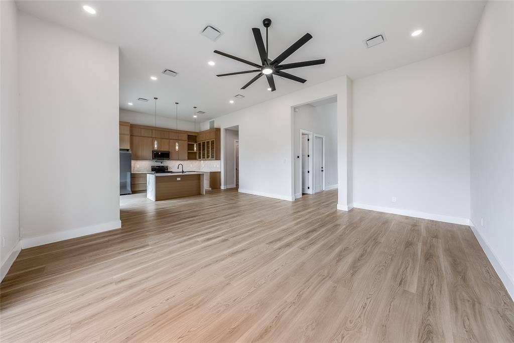 4581 N Shore Drive, The Colony, TX 75056