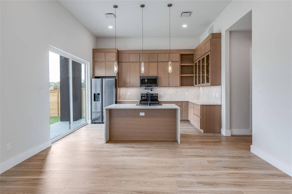 4581 N Shore Drive, The Colony, TX 75056