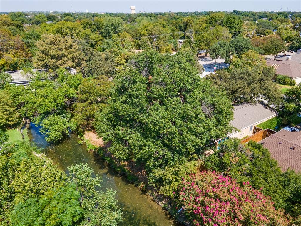 17411 Oakington Court, Dallas, TX 75252 View from the south. Can this be North Dallas and still convenient to everything?!!
