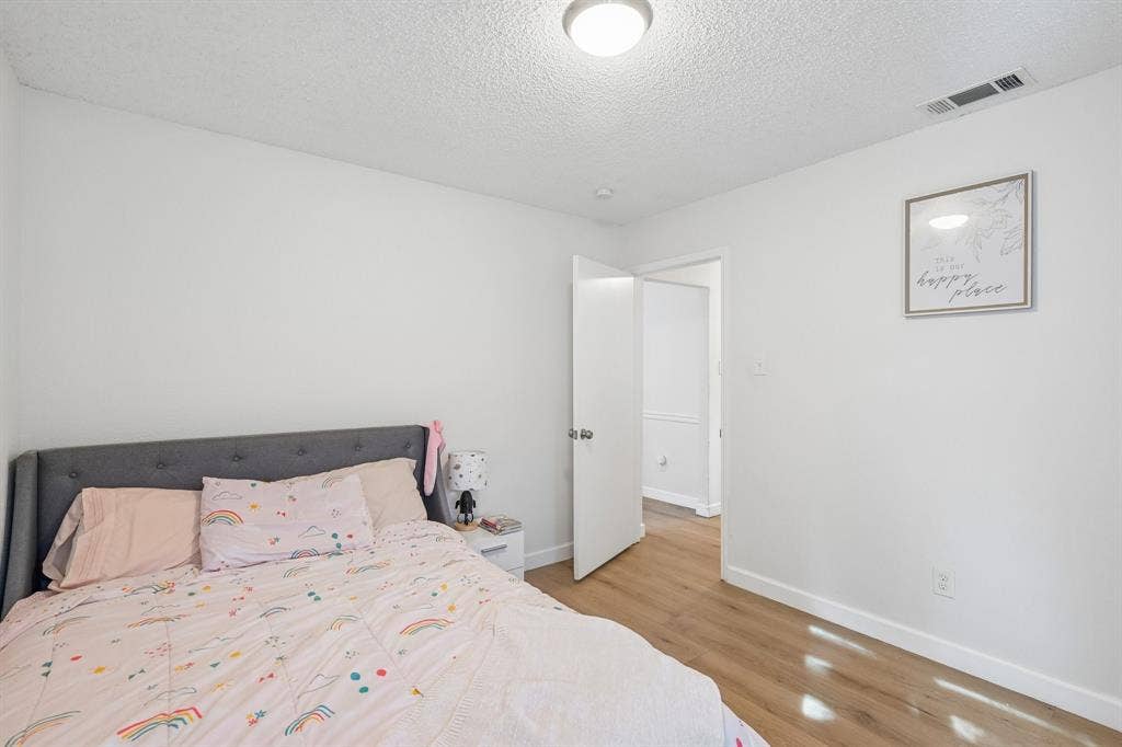 322 Valley Spring Drive, Arlington, TX 76018 Bedroom 2