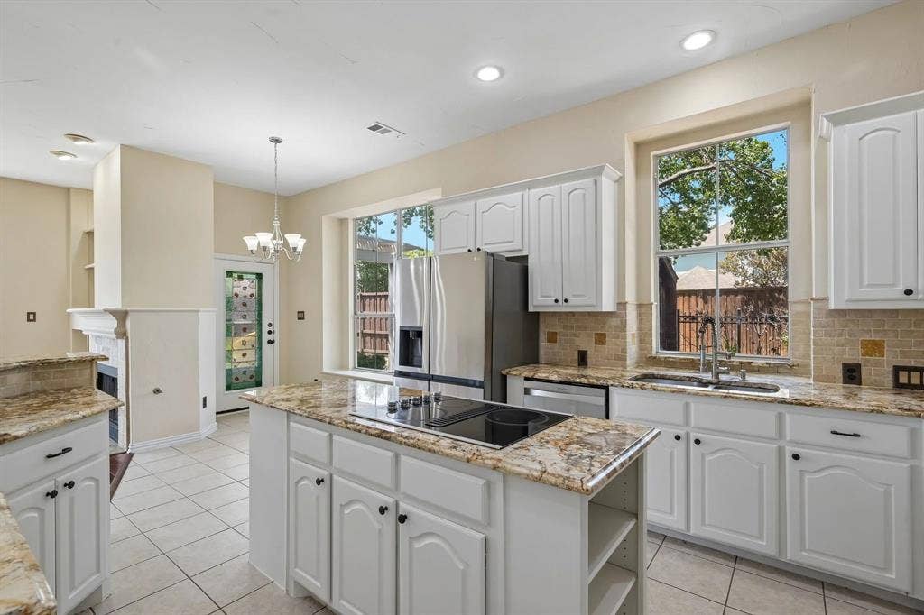 525 Blackfield Drive, Coppell, TX 75019 525 Blackfield Drive, Coppell, TX 75019