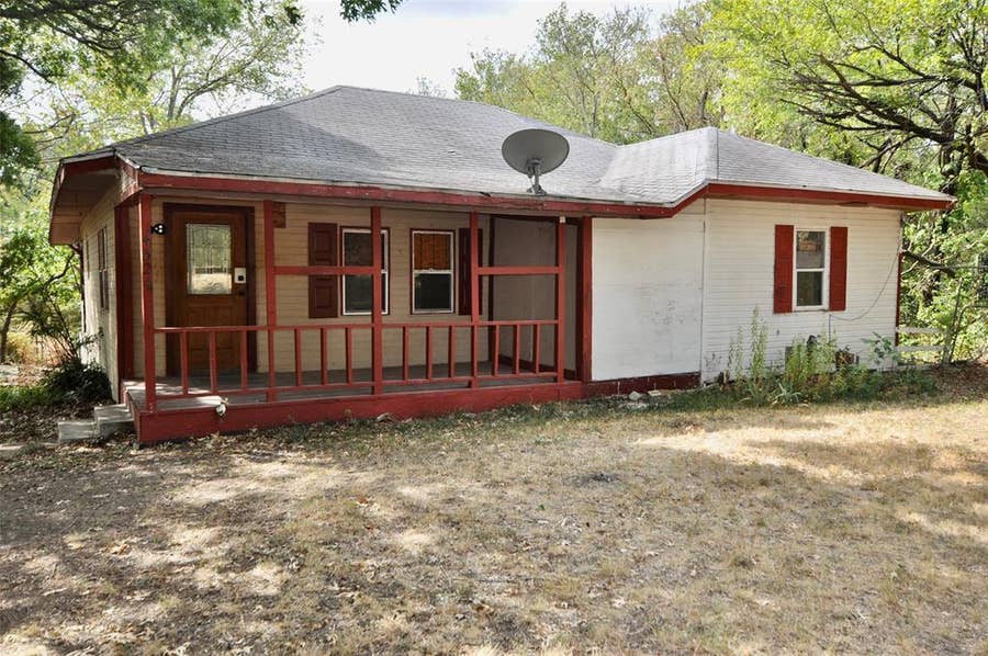 Property photo for 4324 S Cedar Circle Drive, Dallas, TX