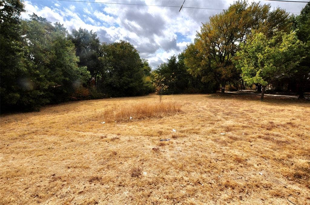 4324 S Cedar Circle Drive, Dallas, TX 75237 4324 S Cedar Circle Drive, Dallas, TX 75237