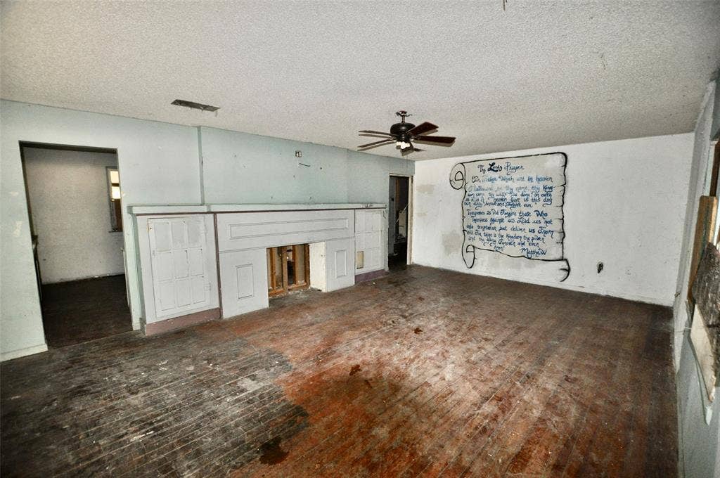 4324 S Cedar Circle Drive, Dallas, TX 75237 4324 S Cedar Circle Drive, Dallas, TX 75237