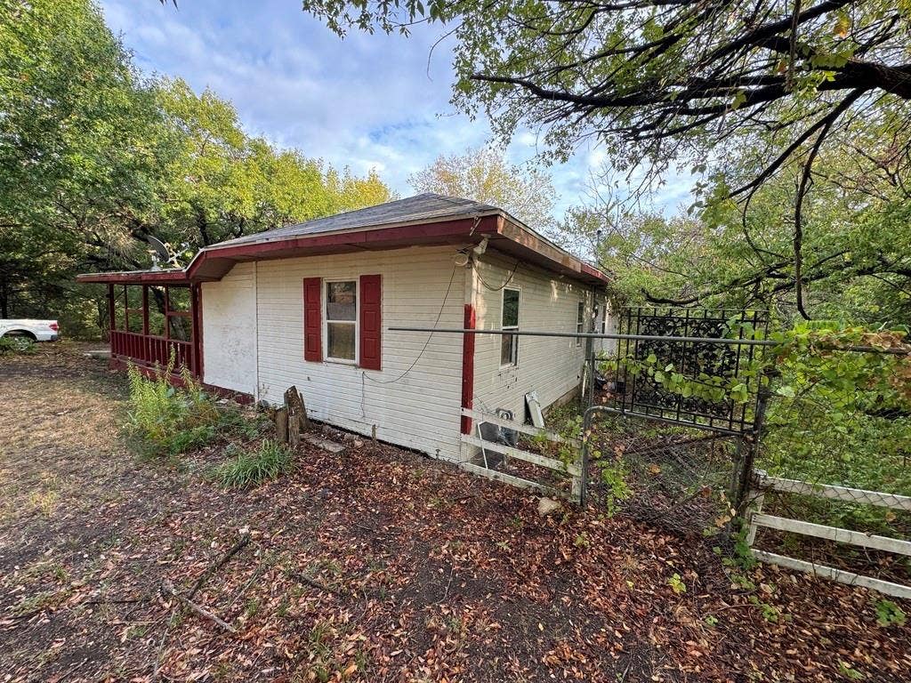 4324 S Cedar Circle Drive, Dallas, TX 75237 4324 S Cedar Circle Drive, Dallas, TX 75237