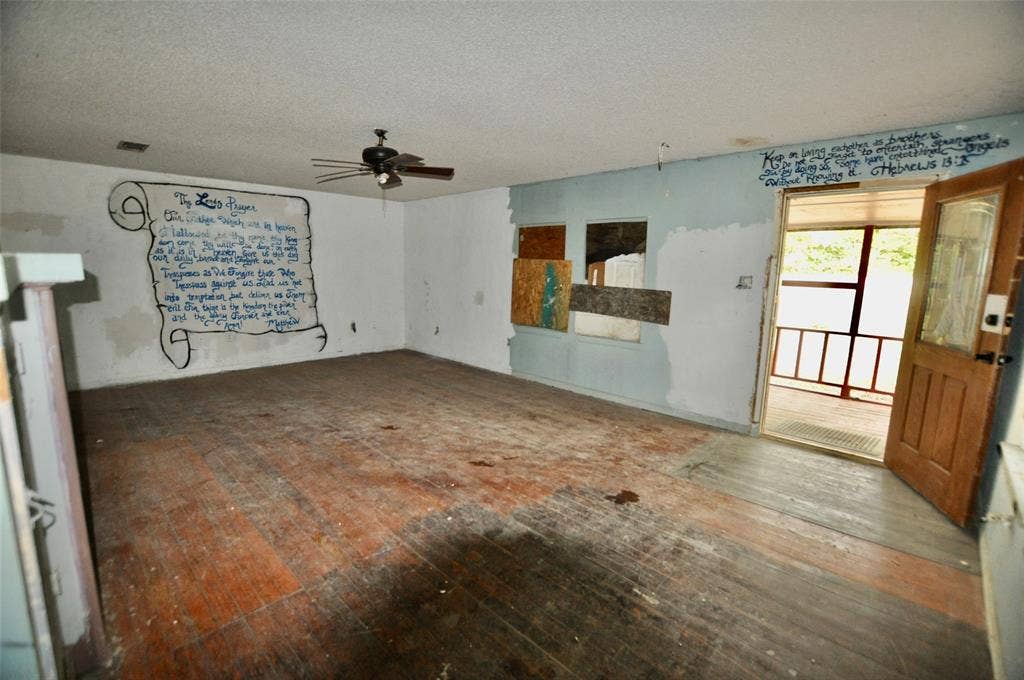 4324 S Cedar Circle Drive, Dallas, TX 75237 4324 S Cedar Circle Drive, Dallas, TX 75237