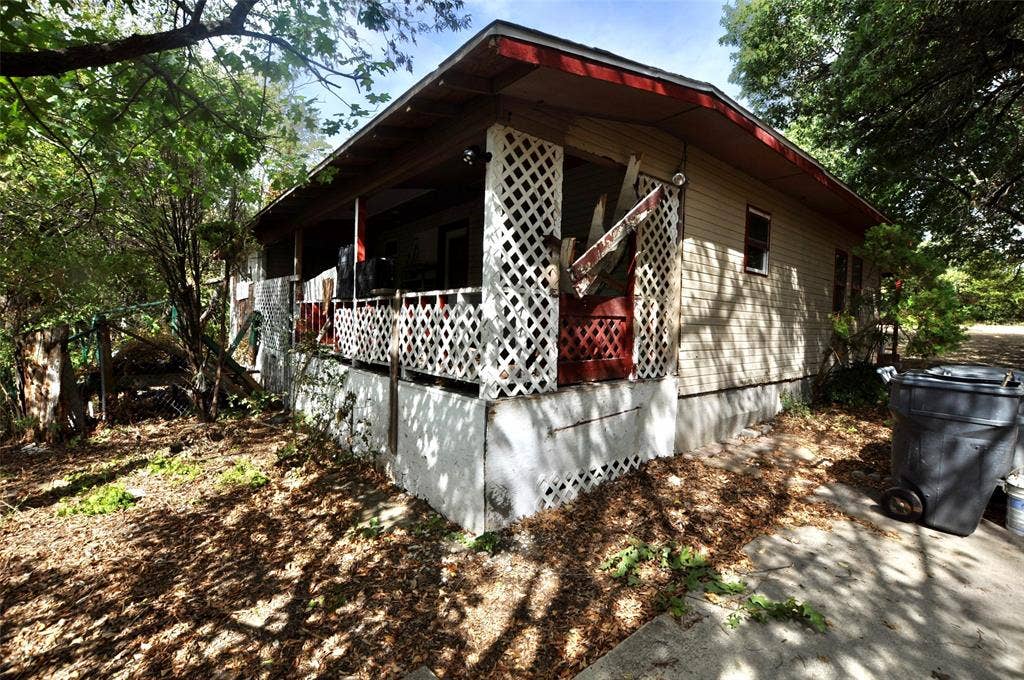 4324 S Cedar Circle Drive, Dallas, TX 75237 4324 S Cedar Circle Drive, Dallas, TX 75237