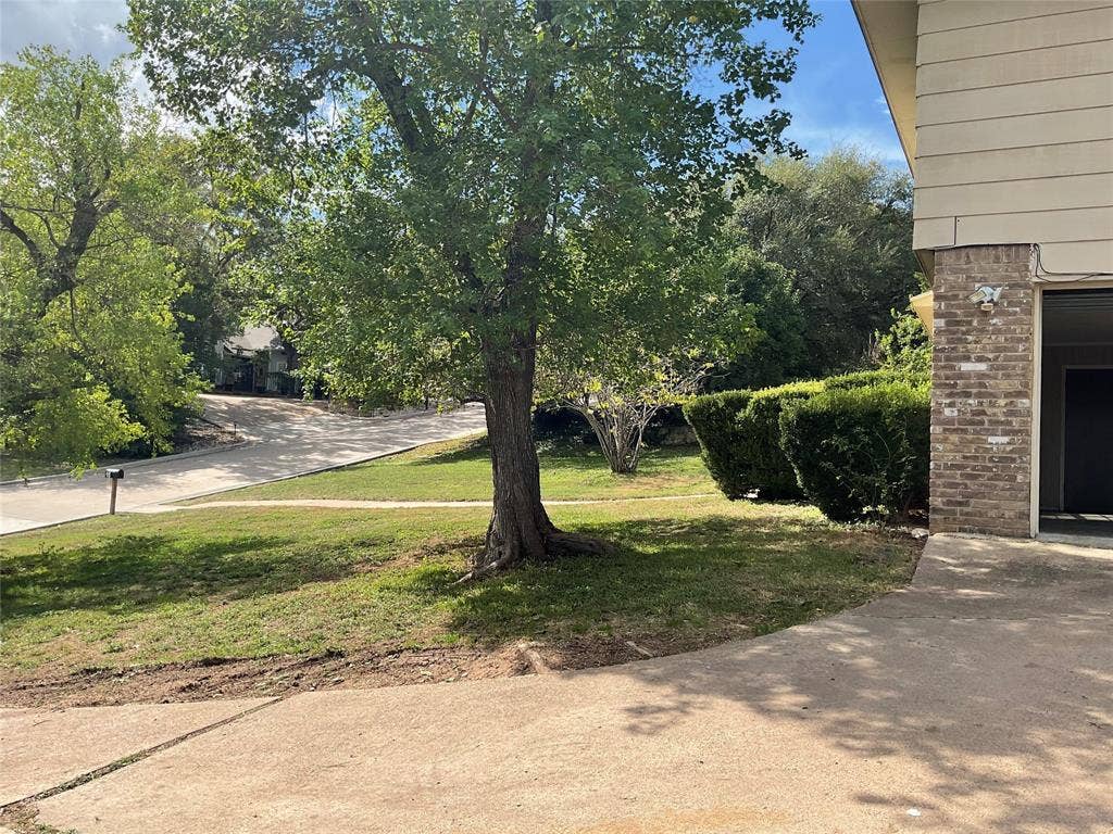 9555 Brookhollow Drive, Woodway, TX 76712 9555 Brookhollow Drive, Woodway, TX 76712
