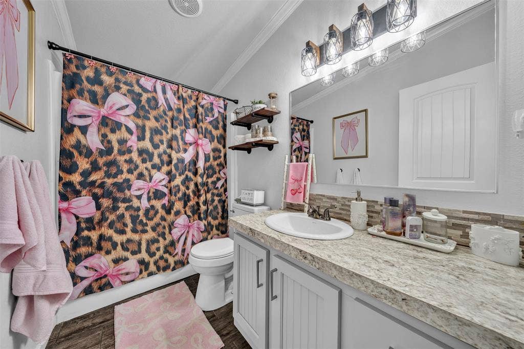 Hall Bath #2