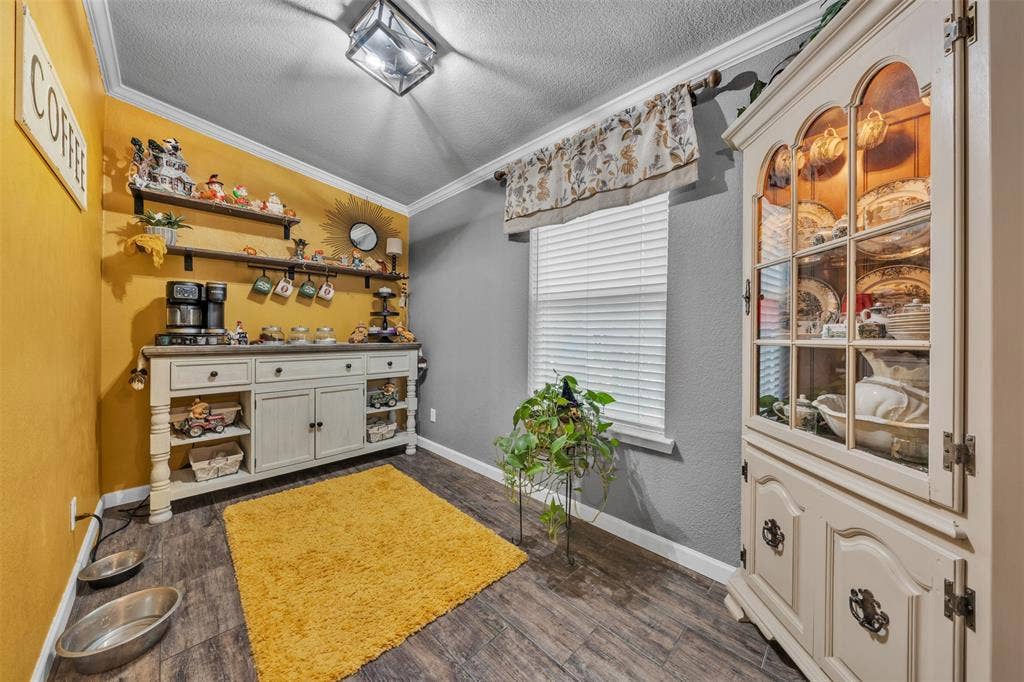 2421 N County Road 810, Alvarado, TX 76009