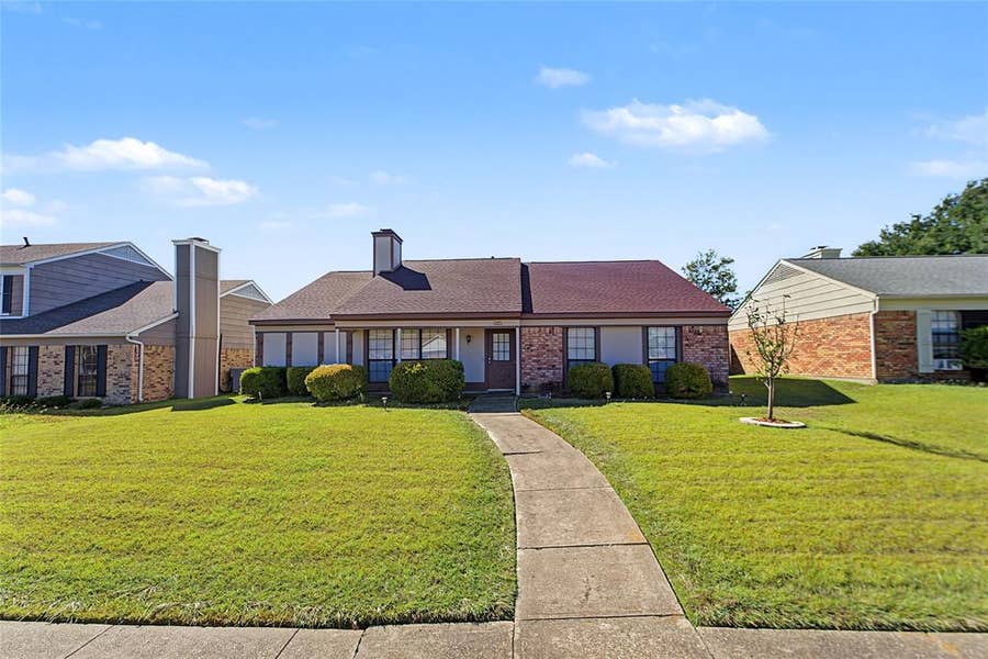 Property photo for 206 Southerland Avenue, Mesquite, TX