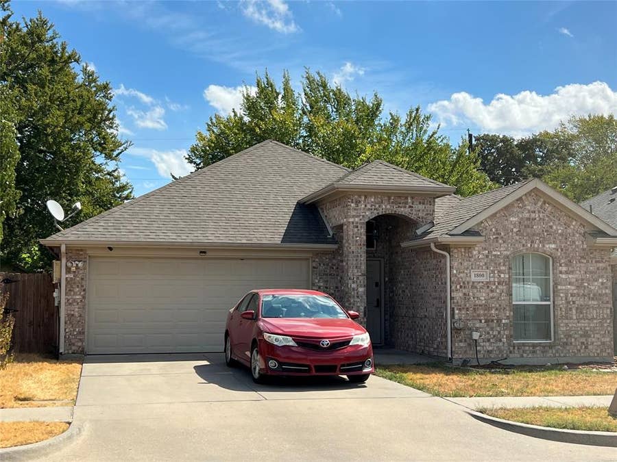 Property photo for 1800 Jordan Court, Irving, TX