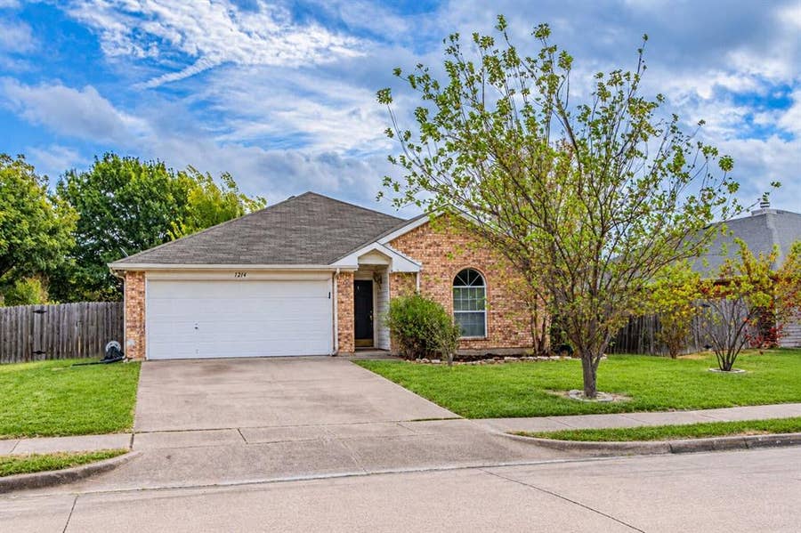 Property photo for 1214 Embercrest Drive, Midlothian, TX