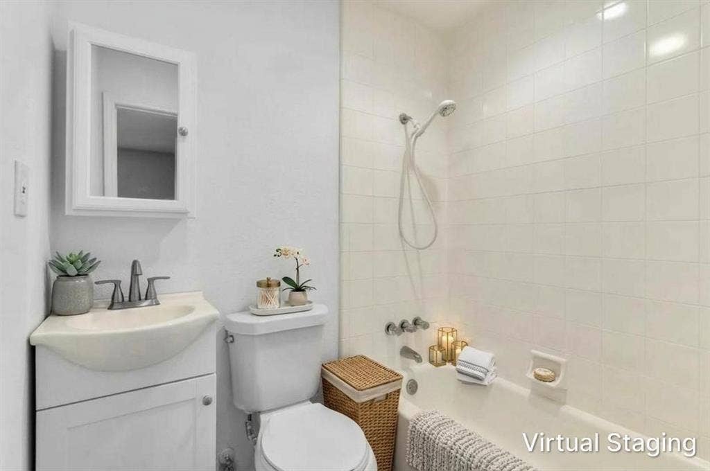 5326 Columbia Avenue, Dallas, TX 75214 Virtually-staged bathroom