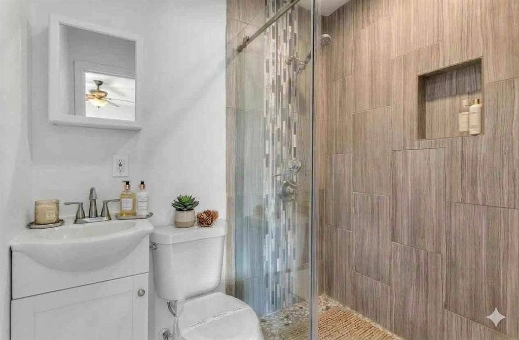5326 Columbia Avenue, Dallas, TX 75214 Virtually-staged bathroom