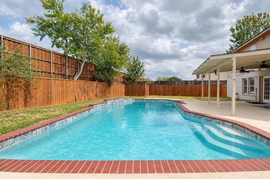 2813 Custer Drive, Corinth, TX 76210