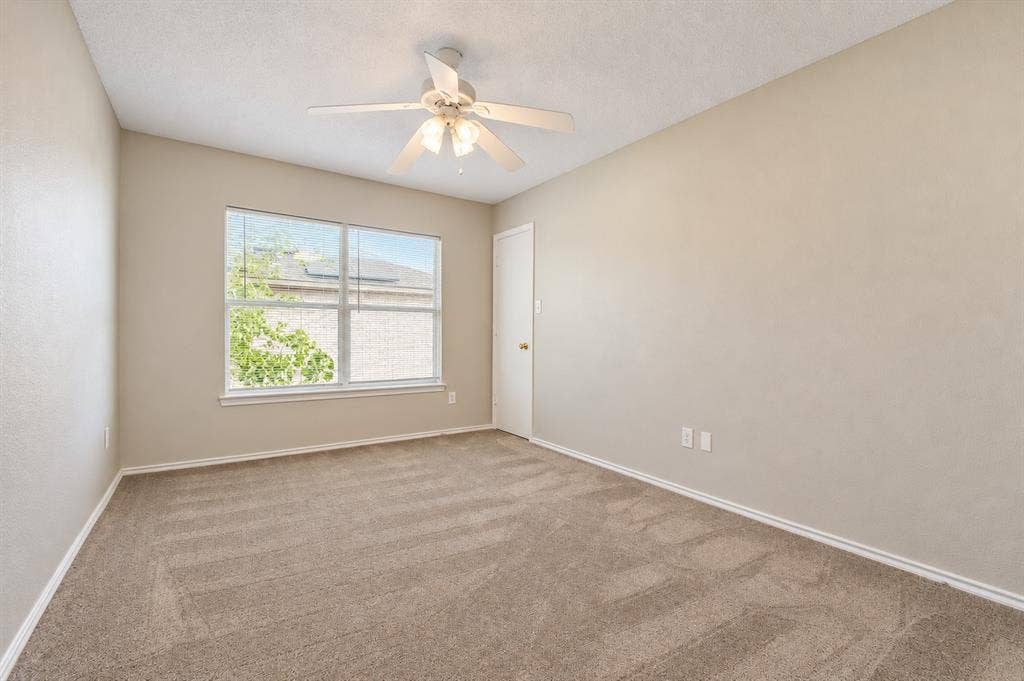 2813 Custer Drive, Corinth, TX 76210