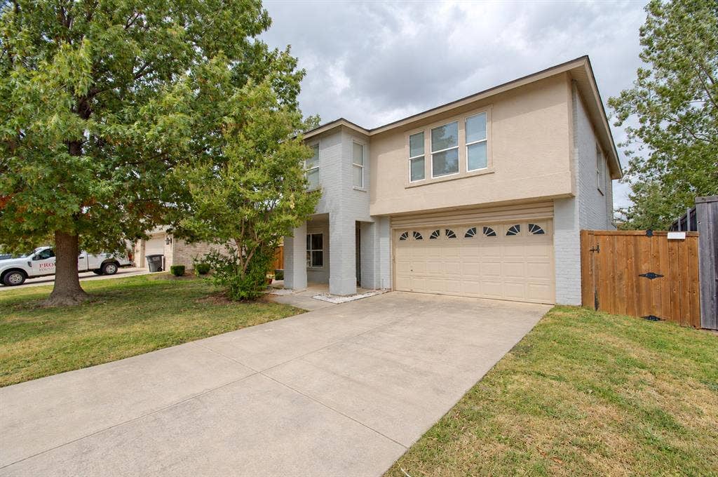 2813 Custer Drive, Corinth, TX 76210