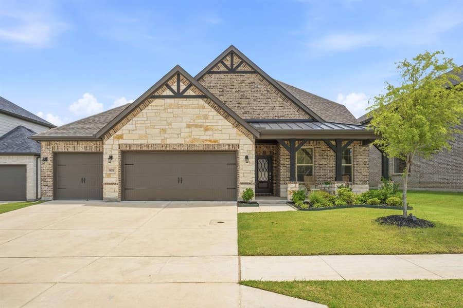 Property photo for 905 Bluebell Street, Princeton, TX