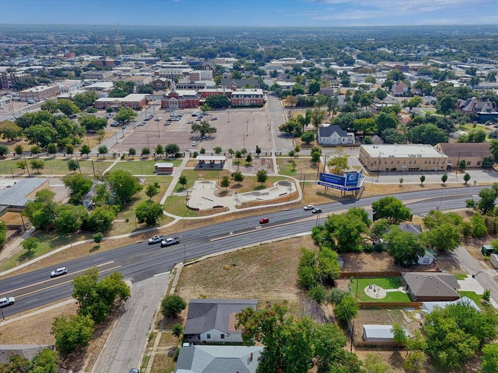 1401 W Waco Drive, Waco, TX 76701 1401 W Waco Drive, Waco, TX 76701