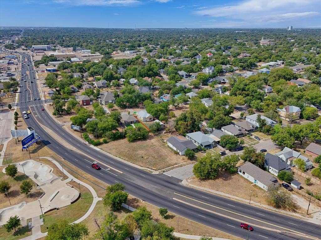 1401 W Waco Drive, Waco, TX 76701 1401 W Waco Drive, Waco, TX 76701