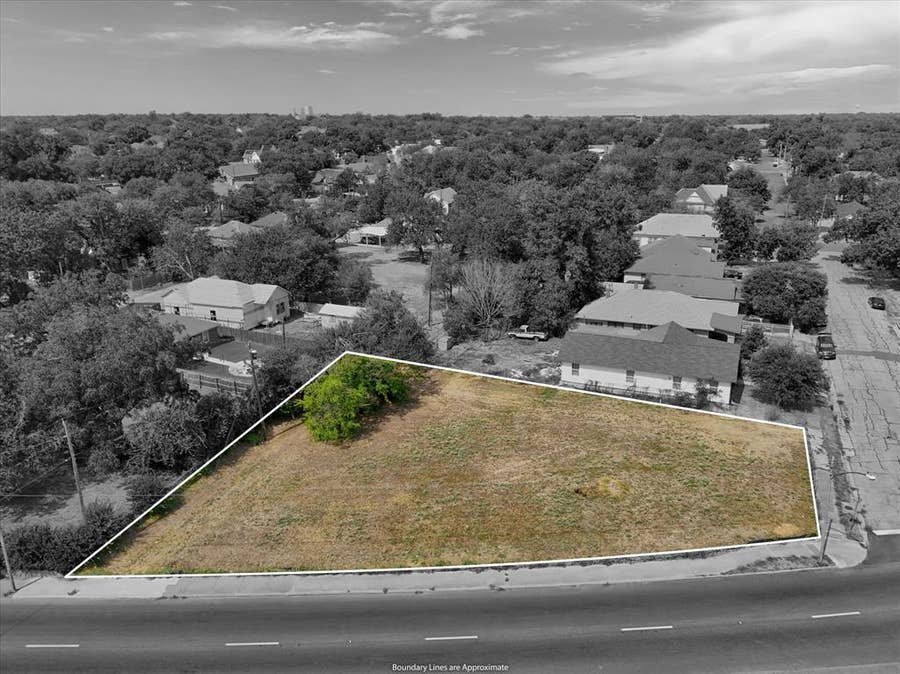 Property photo for 1401 W Waco Drive, Waco, TX
