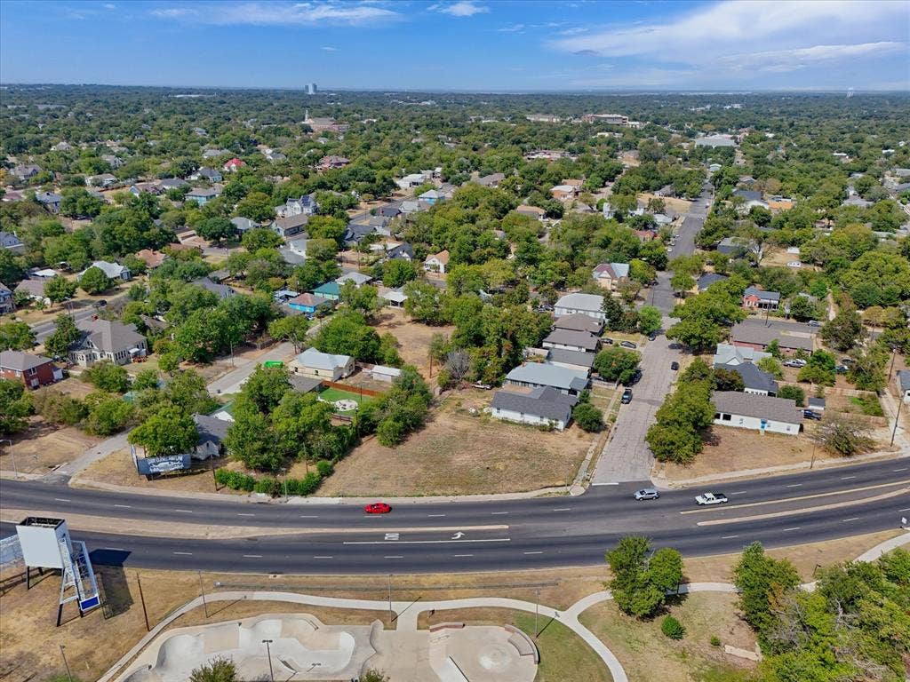 1401 W Waco Drive, Waco, TX 76701 1401 W Waco Drive, Waco, TX 76701
