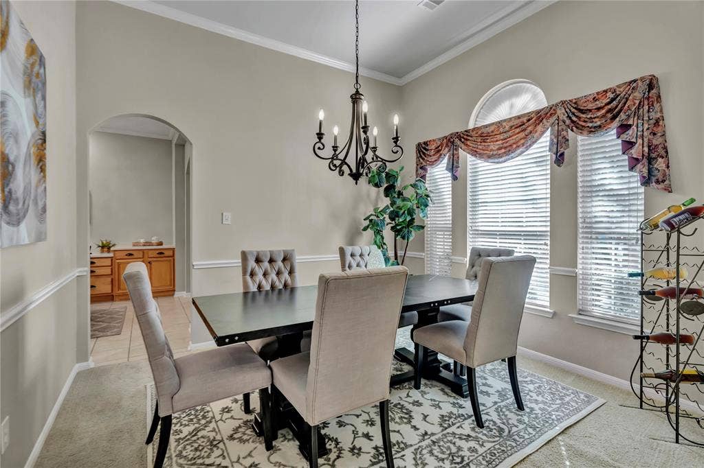 Spacious dining room