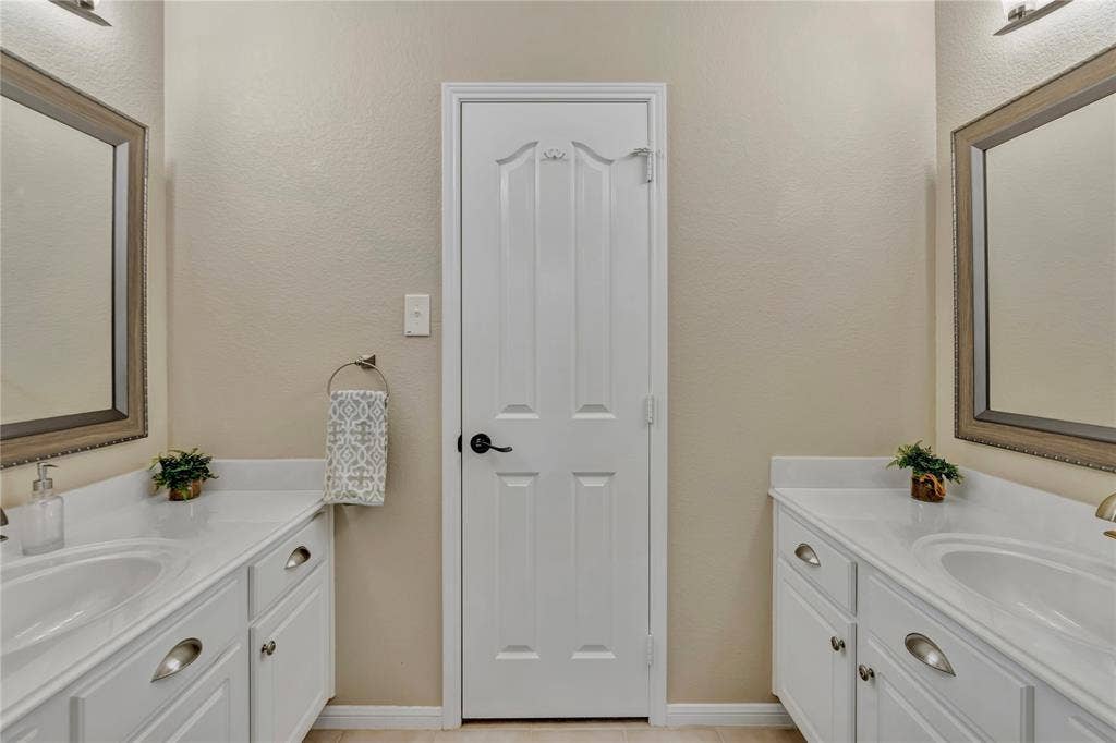 Double vanities in the secondary bathroom