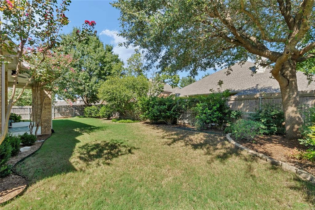 1302 Rosebriar Lane, Mansfield, TX 76063