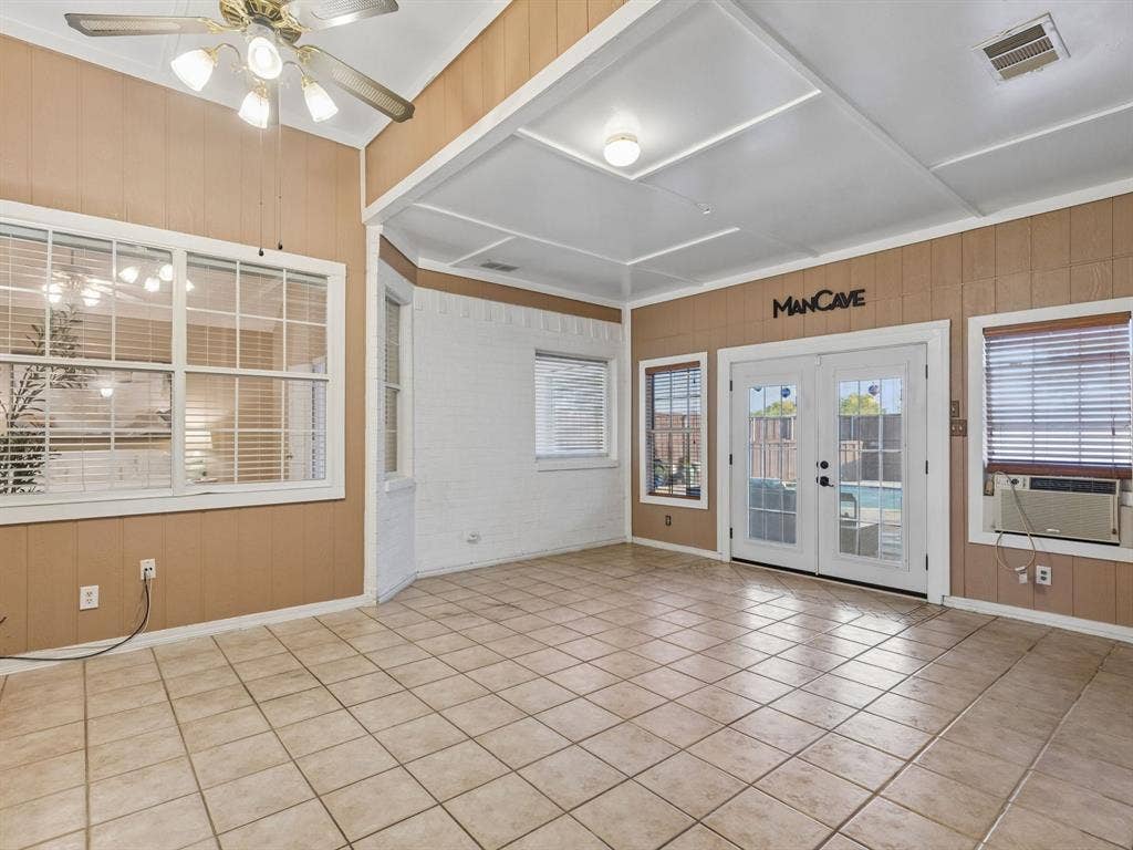 1008 E Grubb Drive, Mesquite, TX 75149 1008 E Grubb Drive, Mesquite, TX 75149